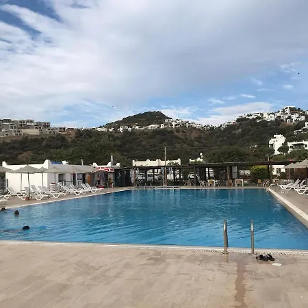 Cozy House With Shared Pools Near Beach In Bodrum Apartment Giris