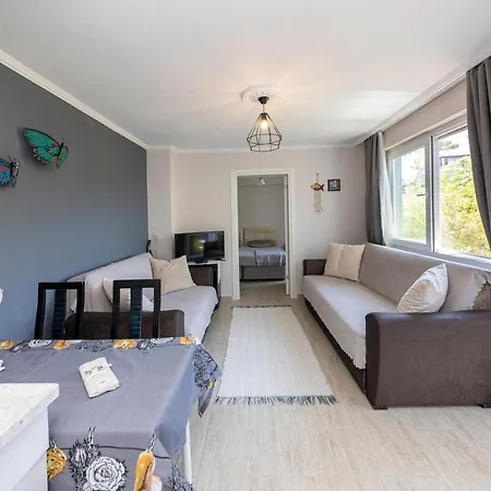 Cozy House With Shared Pools Near Beach In Bodrum شقة *